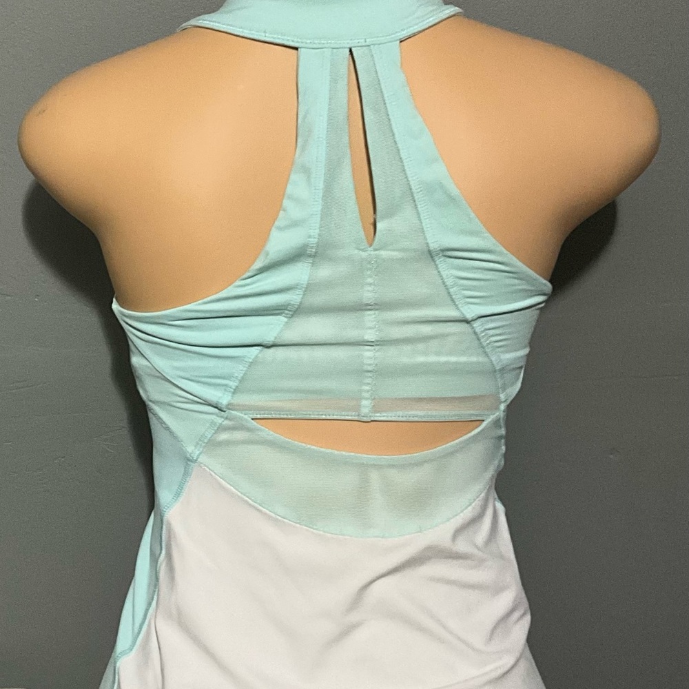 LULULEMON  WOMENS SIZE 4 WHITE + AQUA HALTER TANK TOP. - Picture 13 of 14